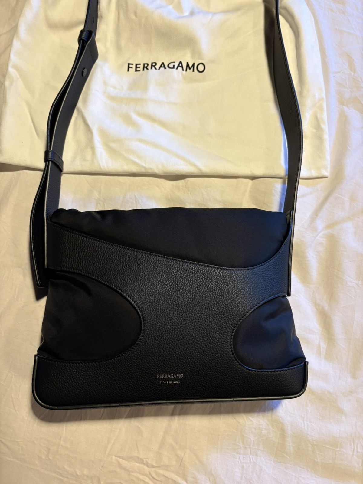 Salvatore Ferragamo Ferragamo cut-out leather/nylon crossbody bag. Size ONE SIZE - 1 Thumbnail