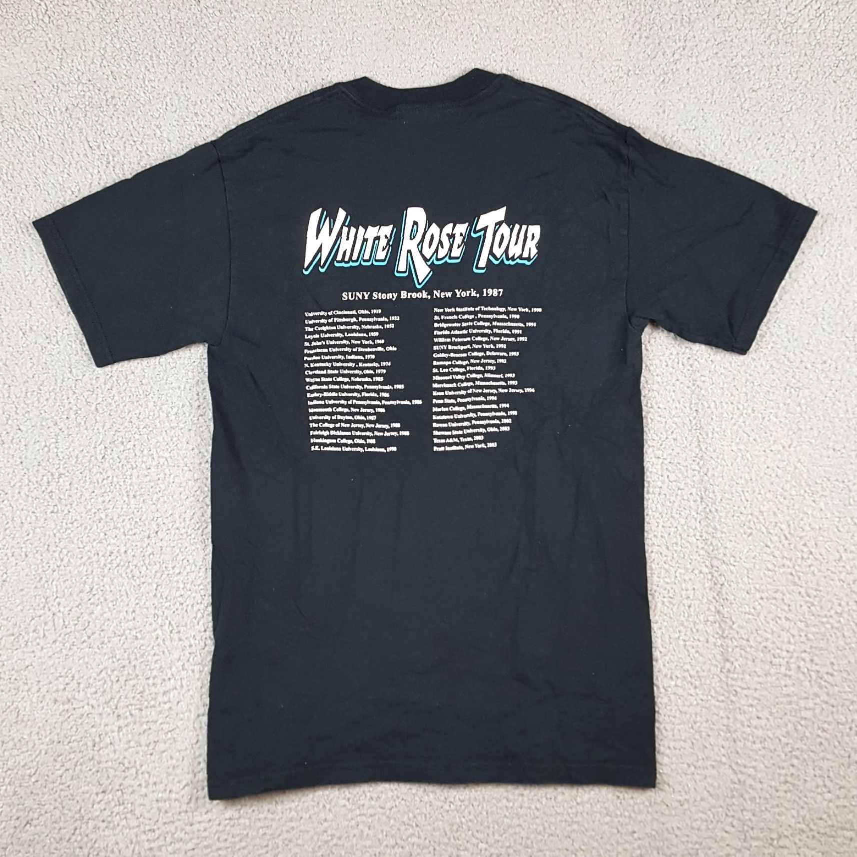 Gildan VINTAGE Gildan T-Shirt Mens Tee Size S Black Rose Tour Band Retro Rock Music College Shirt Size US S / EU 44-46 / 1 - 4 Thumbnail