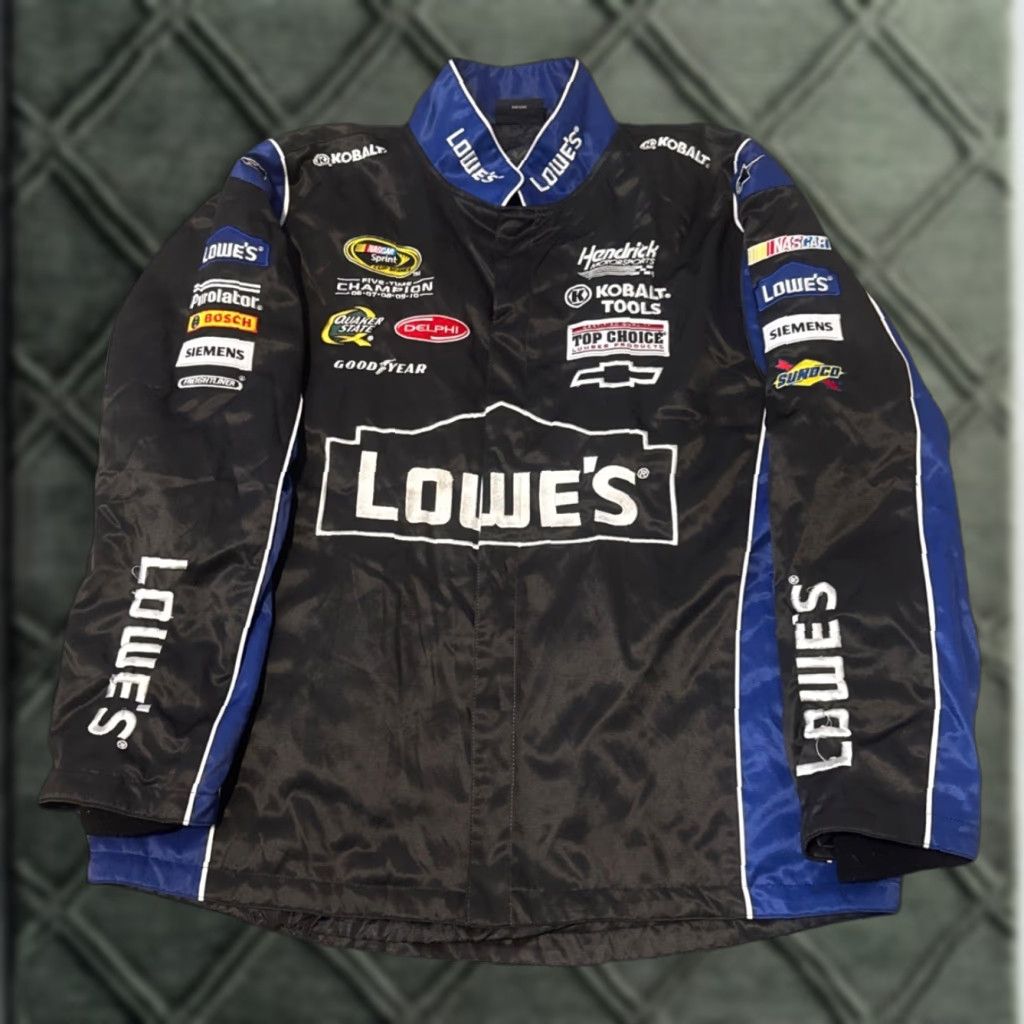 Chase Authentics Nascar Racing Lowe’s Jimmie Johnson 2011 Snap Front Jacket XL Men Polyester Blue Bomber Snap Front Chase Authentics Racing Mens XL Size US XL / EU 56 / 4 - 1 Thumbnail
