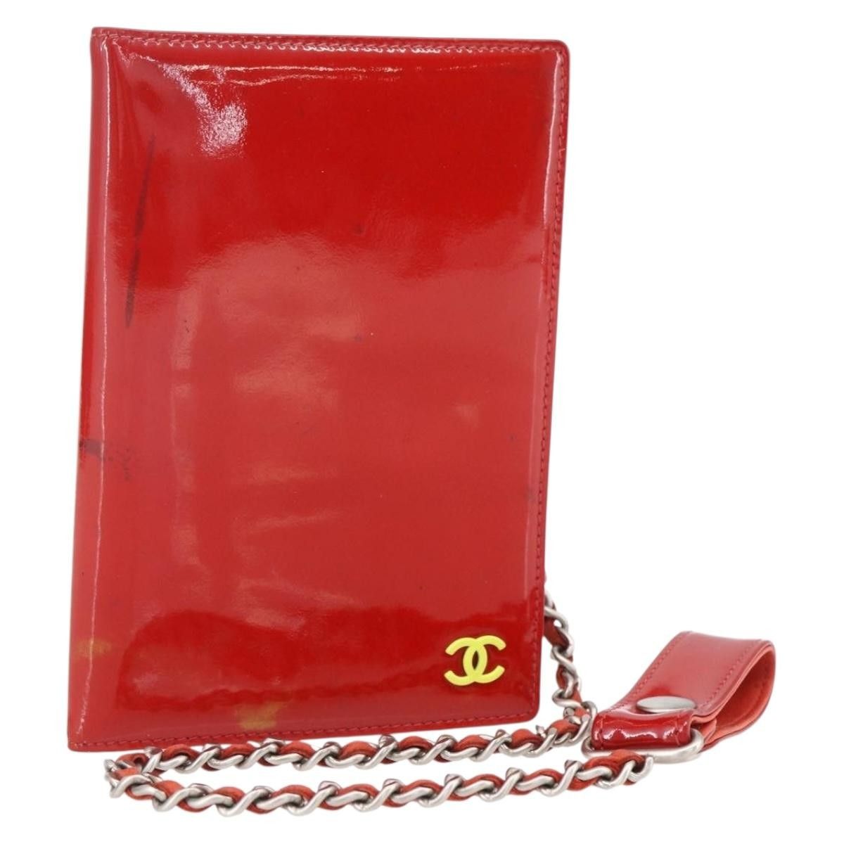Chanel Chanel Card Case Enamel Red CC Size ONE SIZE - 1 Thumbnail