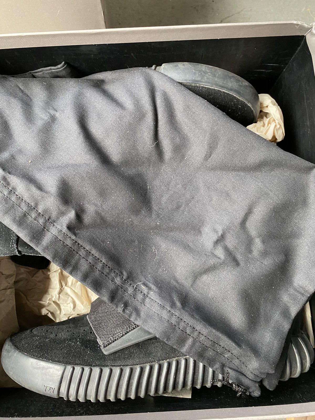 Adidas Yeezy Boost 750 Black wore twice Size US 9 / EU 42 - 5 Thumbnail
