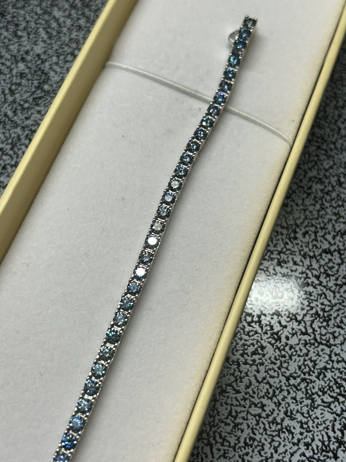 Jewelry Tennis Bracelet Blue Moissanite Size ONE SIZE - 1 Thumbnail