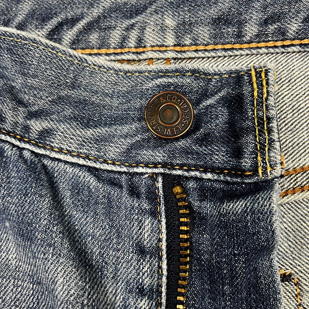 Levi's Vintage Levis 505 Distressed Denim Jeans Size US 32 / EU 48 - 16 Thumbnail