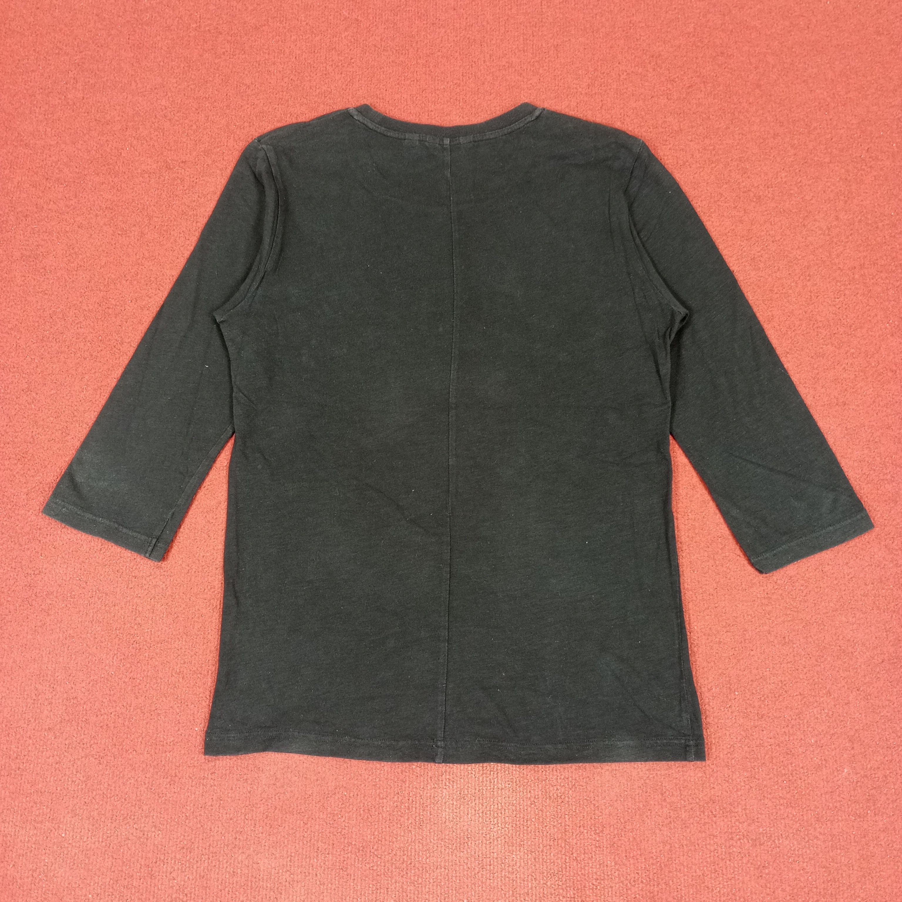 Japanese Brand Uniqlo Undercover Japanese Brand Streetwear Style Tshirt Size M / US 6-8 / IT 42-44 - 3 Thumbnail