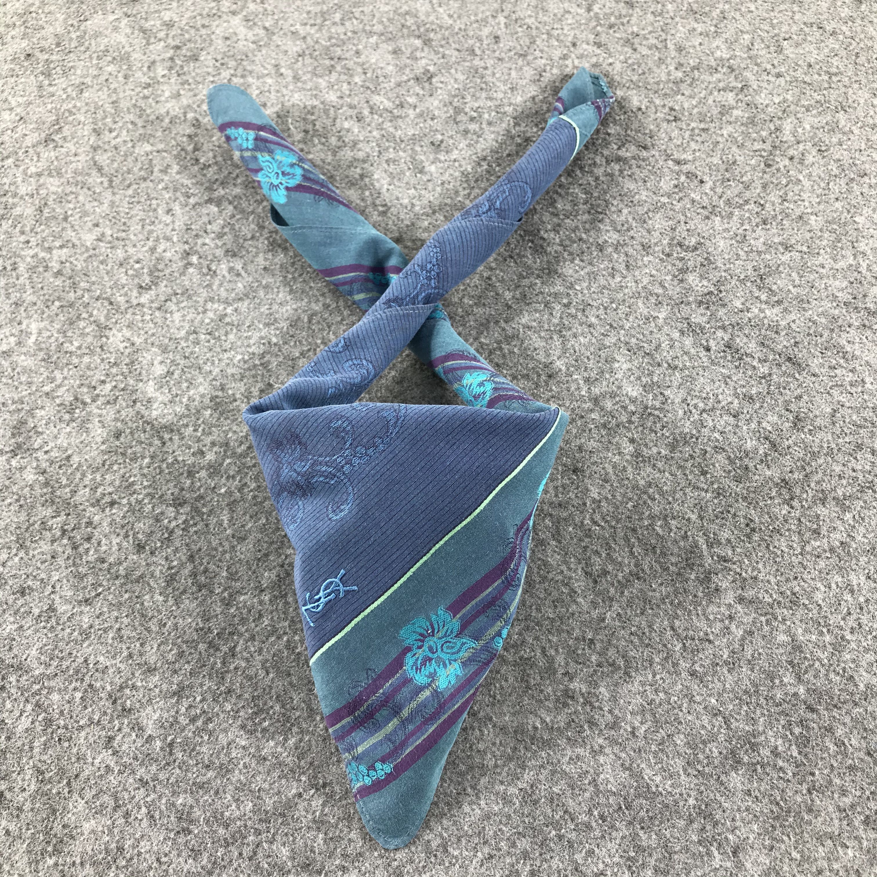 Yves Saint Laurent Yves Saint Laurent Handkerchief Neckerchief Bandana H343 Size ONE SIZE - 2 Thumbnail