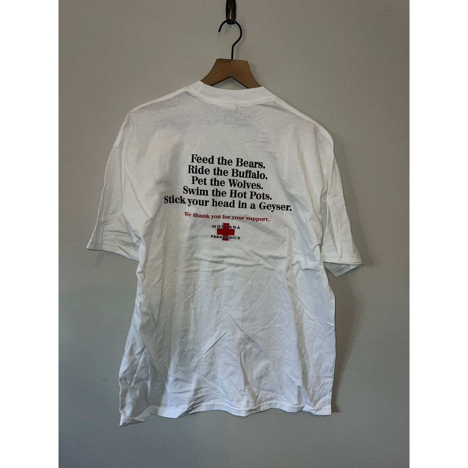 Jerzees 90s Montana Paramedics Pet The Wolves Humor Joke Shirt Large Size US L / EU 52-54 / 3 - 5 Thumbnail