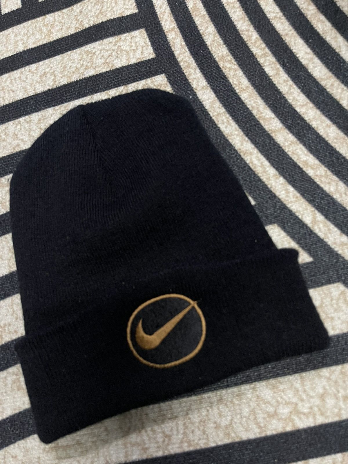 Nike 90s NIKE SWOOSH BEANIE HAT RARE Size ONE SIZE - 3 Thumbnail