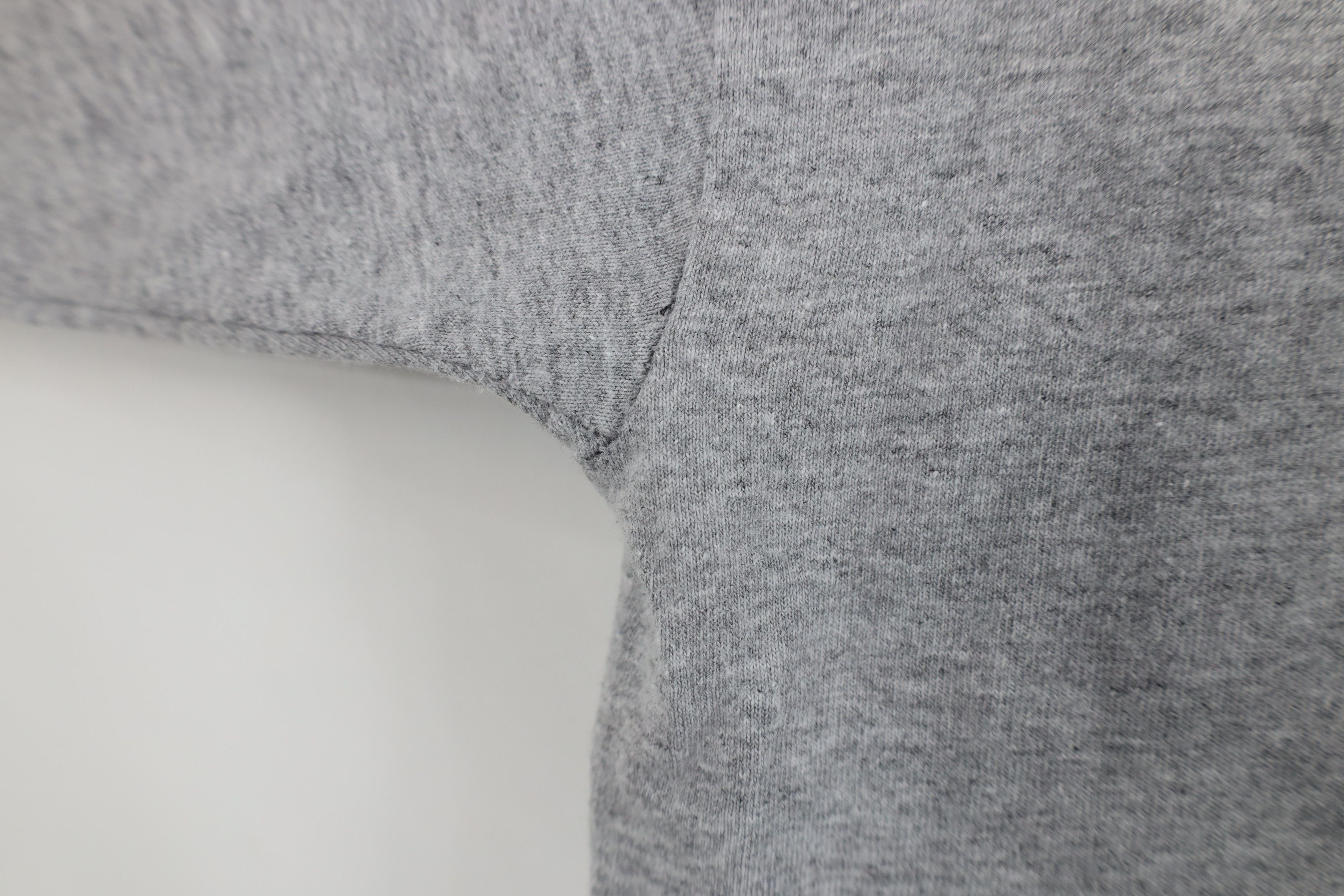 Vintage Vintage 90s Streetwear Fit Short Sleeve T-Shirt Heather Gray Size US XL / EU 56 / 4 - 6 Thumbnail