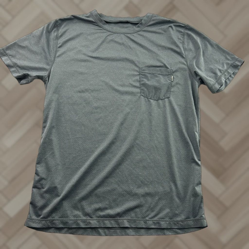 Vuori Vuori Short Sleeve Breathable Athletic Pocket T Shirt Men's Med/Large Blue Size US M / EU 48-50 / 2 - 1 Thumbnail