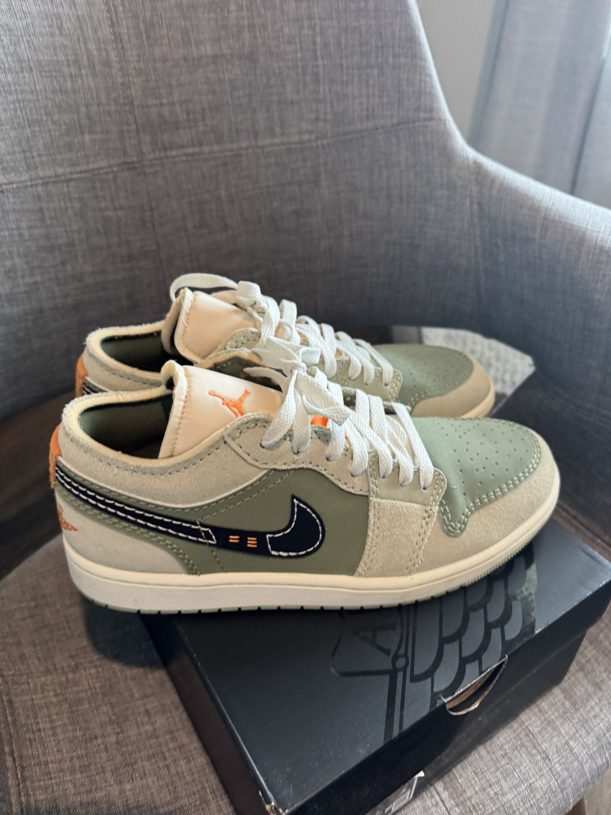 Jordan Brand Air Jordan 1 Low SE Craft Size US 9 / EU 42 - 6 Thumbnail
