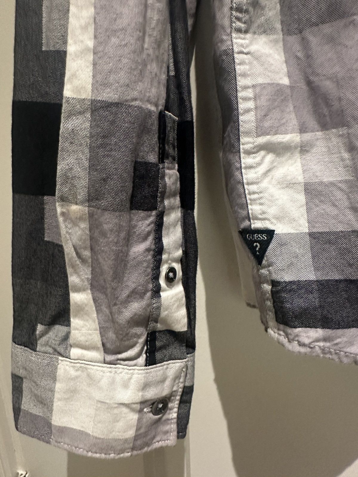 Guess Guess Geometric Long Sleeve Button Down Size US L / EU 52-54 / 3 - 4 Thumbnail