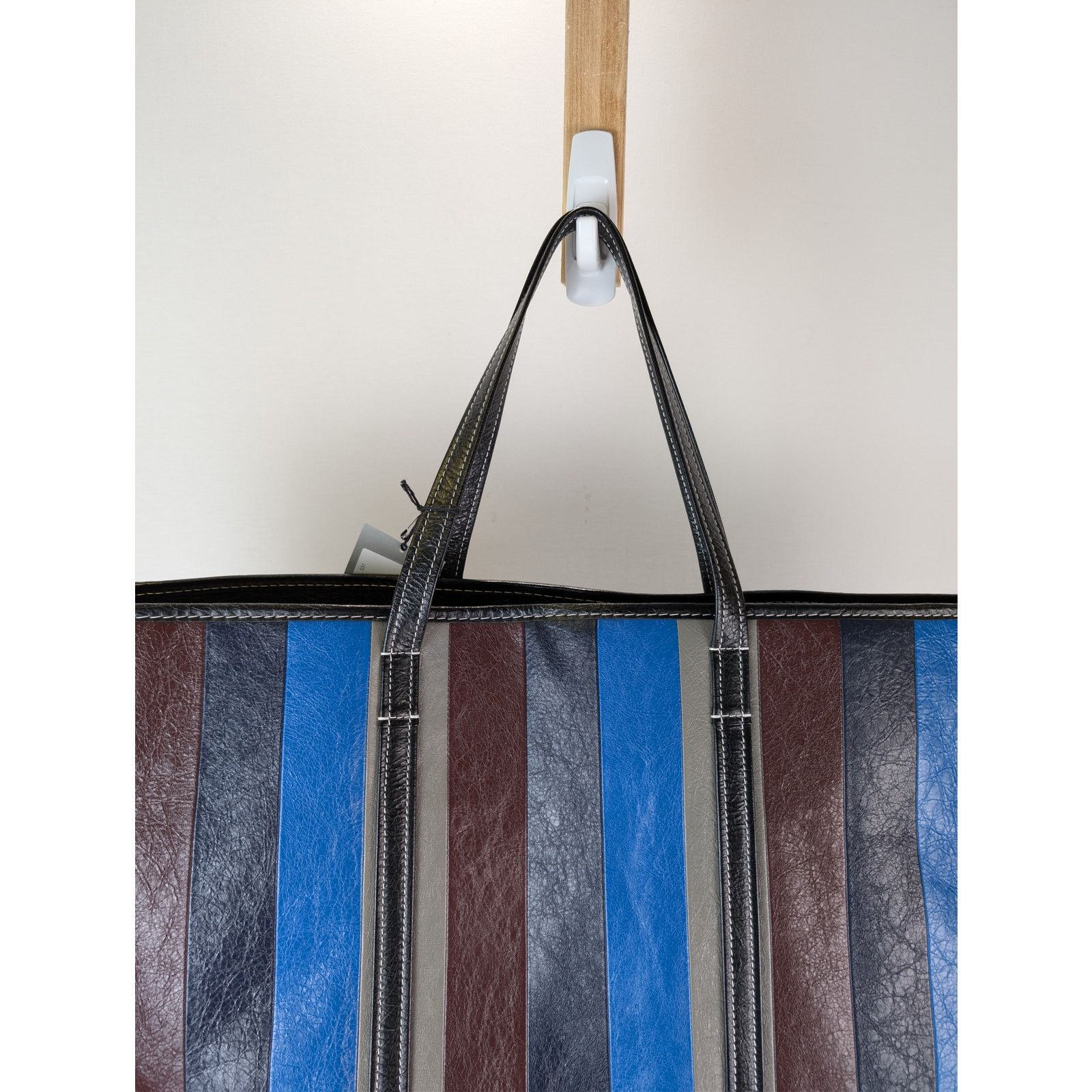 Balenciaga o1rshd1 Striped Arena Lamb PA Shatelet Carry All Tote Bag Size ONE SIZE - 13 Thumbnail