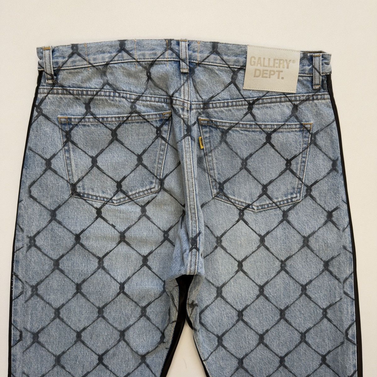 Gallery Dept. ‘Cage Ventura’ Print Washed Blue Jeans Size US 32 / EU 48 - 14 Thumbnail