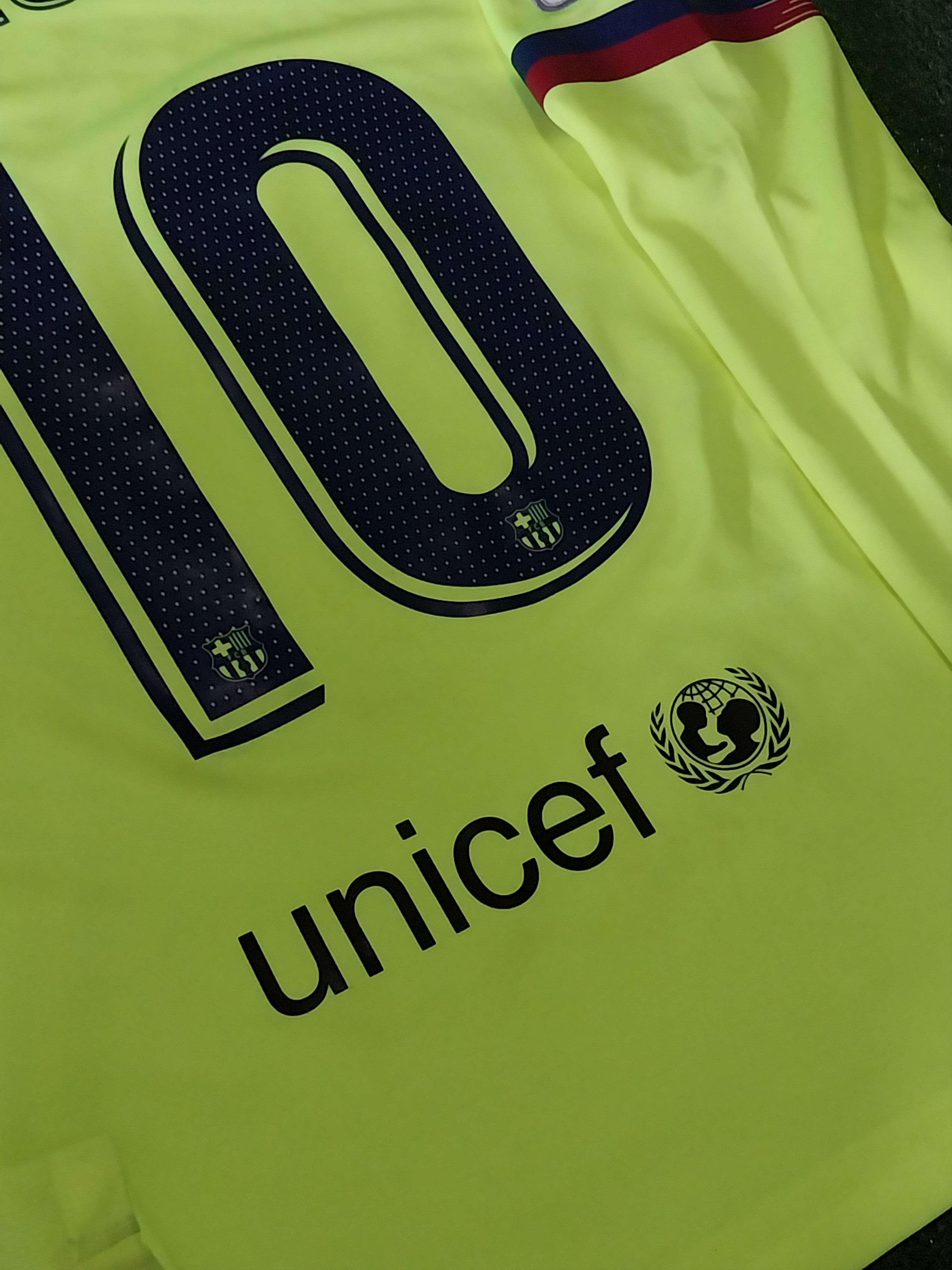 Nike Barcelona away 2018/2019 lionel messi jersey football Size US S / EU 44-46 / 1 - 12 Thumbnail