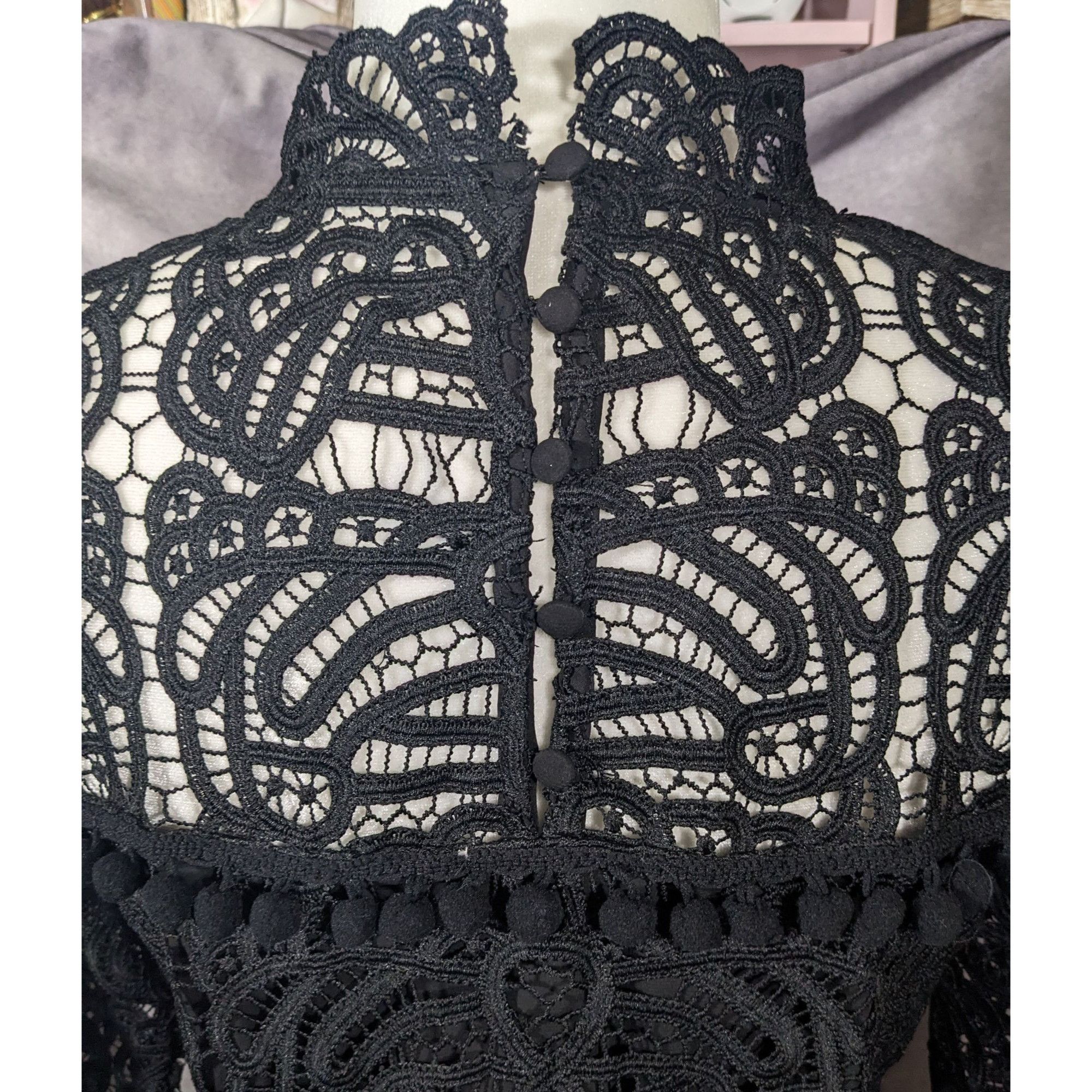 Other Tularosa Gothic Matilda Lace Mock Neck Shift Dress Size Smal Size S / US 4 / IT 40 - 14 Thumbnail