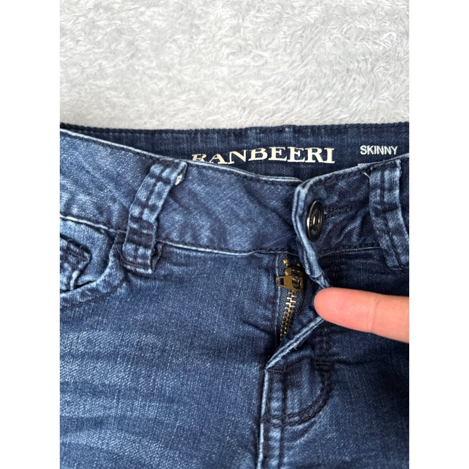 Vintage Ranbeeri Jeans Womens 0 Blue Denim Skinny Dark Wash Low Rise Cotton Blend 26x29 Jeans Womens 0 Blue Denim Skinny Low Rise 26 29 Size 25" / US 0 / IT 36 - 5 Thumbnail