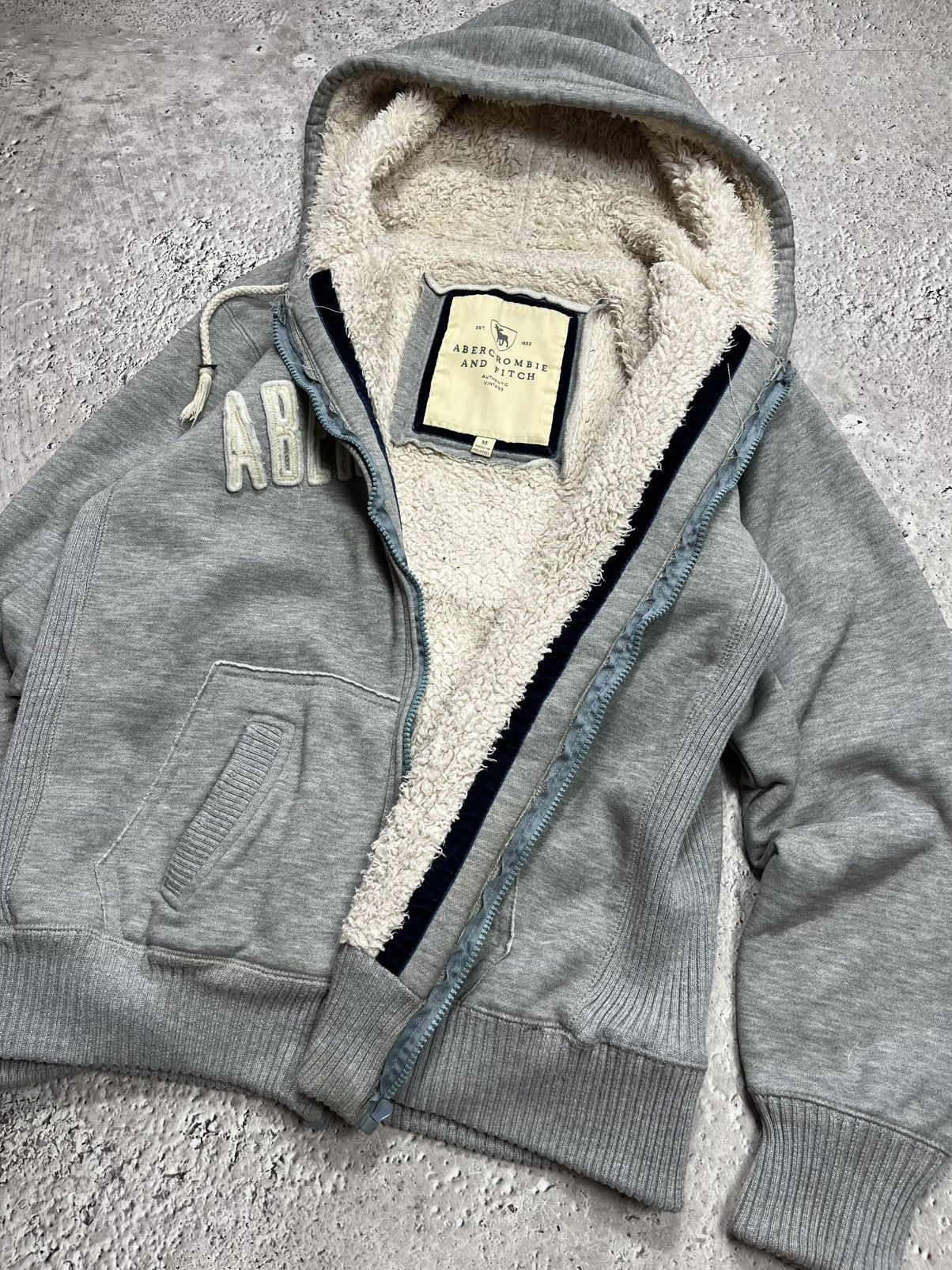 Abercrombie & Fitch Abercrombie Fitch Sherpa Lined Zip Hoodie Gray Size M Jacket Size US M / EU 48-50 / 2 - 9 Thumbnail