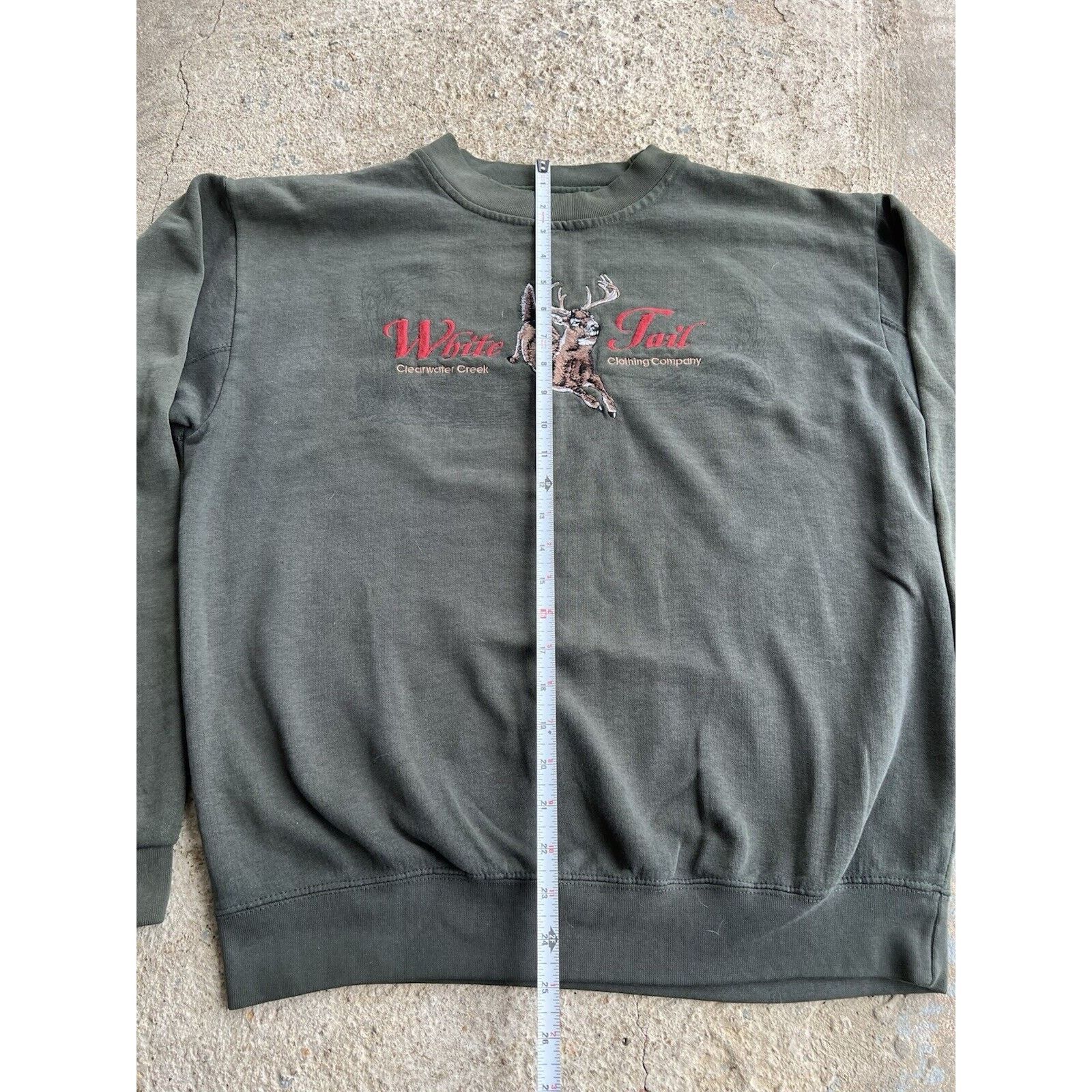 Vintage Vintage Y2K White Tail Embroidered Deer Green Sweatshirt Size US L / EU 52-54 / 3 - 9 Thumbnail
