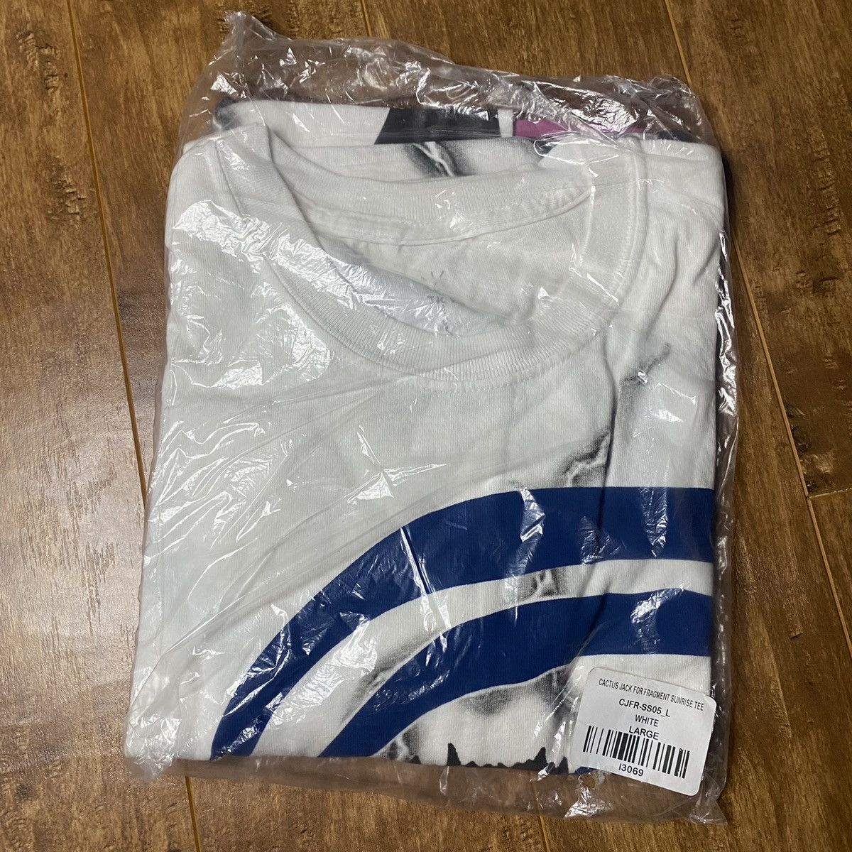 Kaws × Travis Scott Brand New Kaws x Travis x Fragment Sunrise Shirt Size US L / EU 52-54 / 3 - 1 Thumbnail