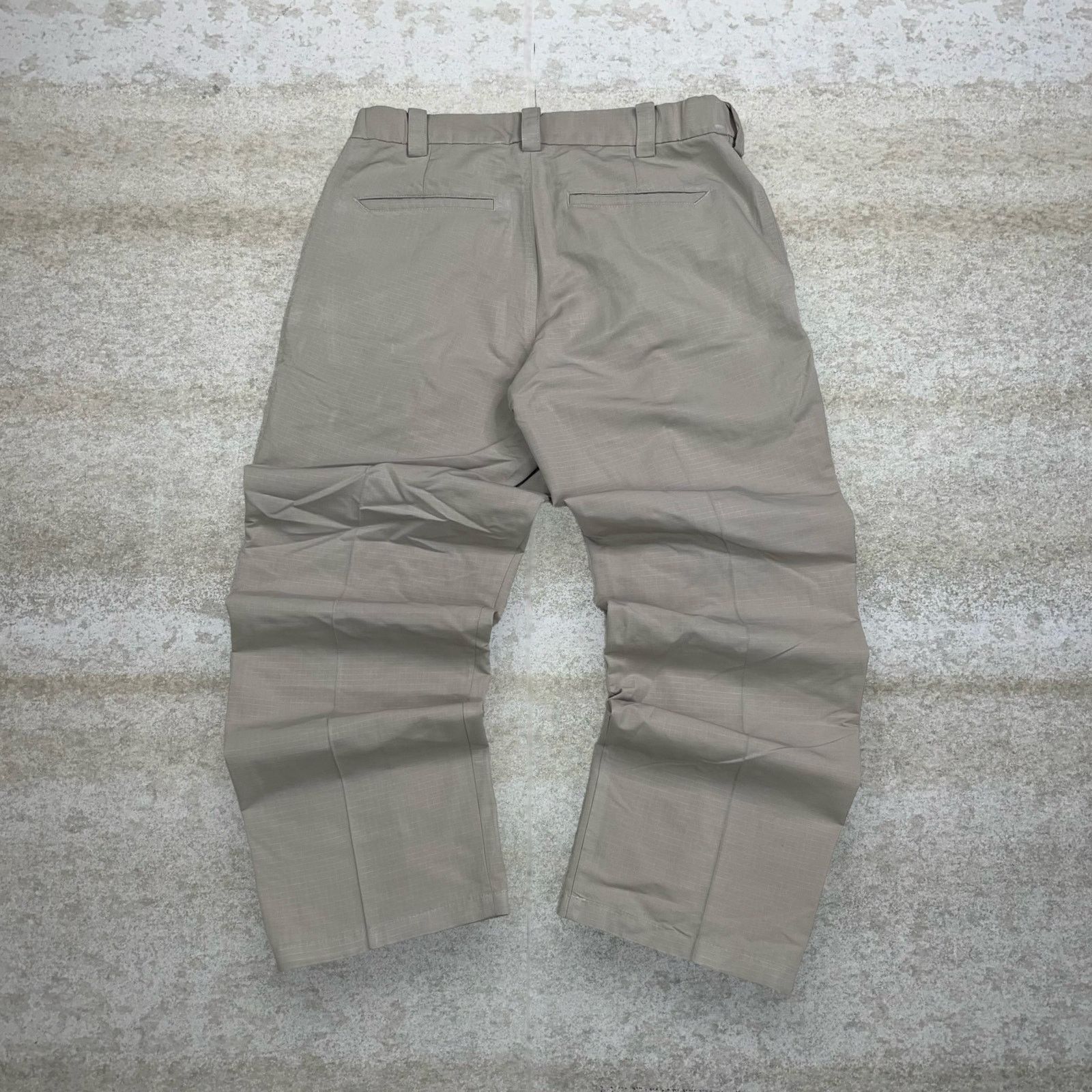 5.11 Vintage 90s 5.11 Tactical Pants 32x38 Baggy Light Tan Cargos Size US 32 / EU 48 - 1 Thumbnail