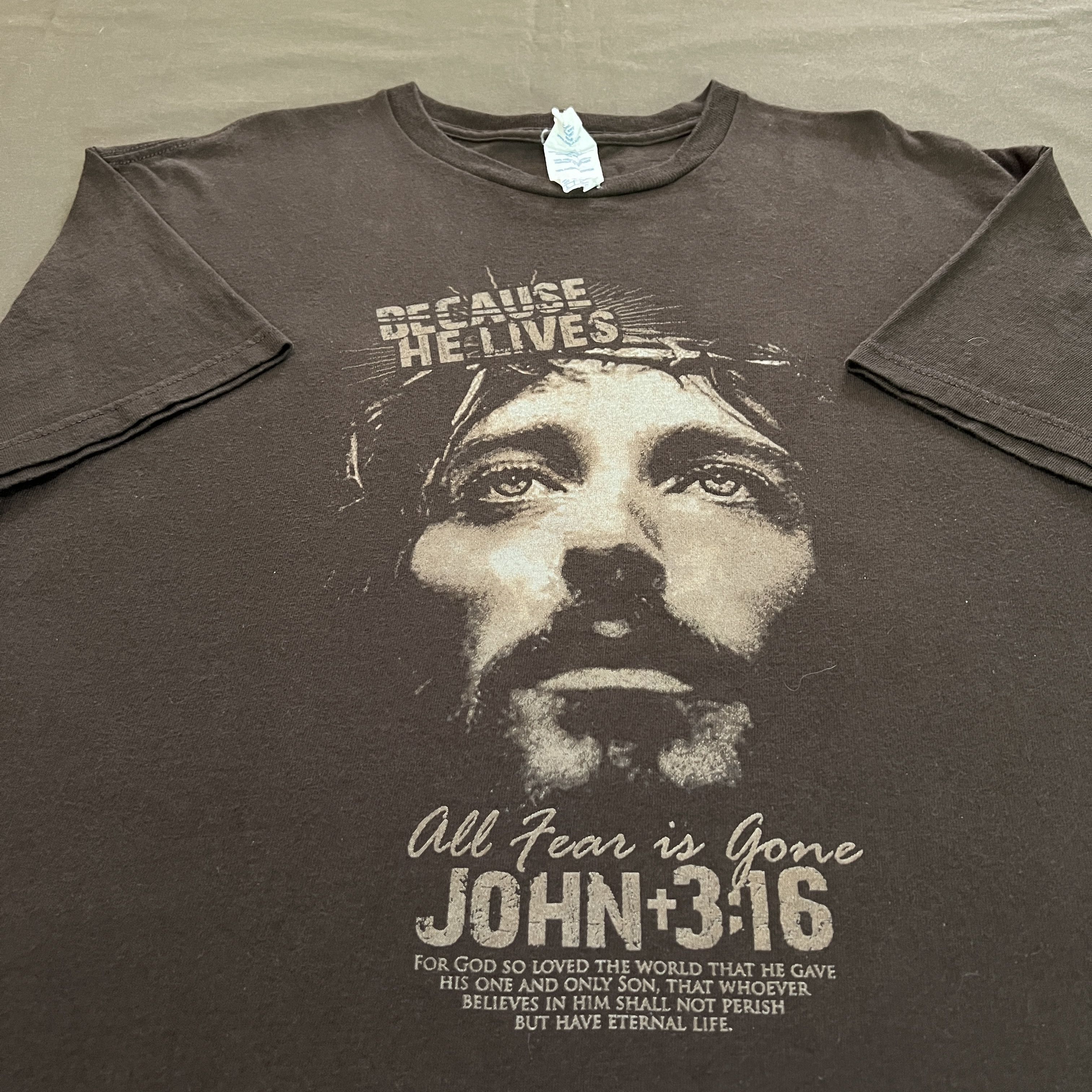 Vintage Vintage Y2K Jesus God Lord Bible Holy Tee Shirt Size US L / EU 52-54 / 3 - 1 Thumbnail