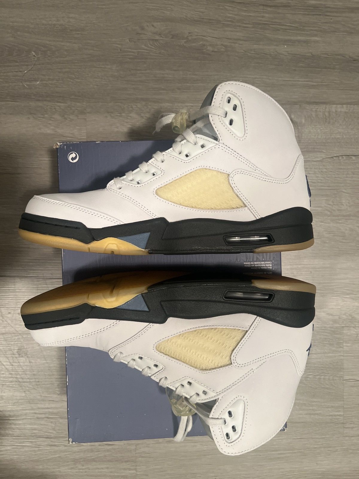 Jordan Brand Jordan 5 Retro A Ma Maniére Dawn Size US 10.5 / EU 43-44 - 2 Thumbnail