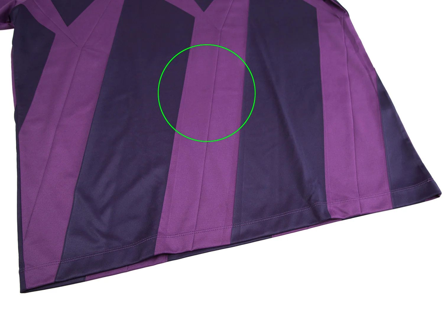 Issey Miyake Shape Print Pleats T-Shirt in Purple Size US XL / EU 56 / 4 - 5 Thumbnail