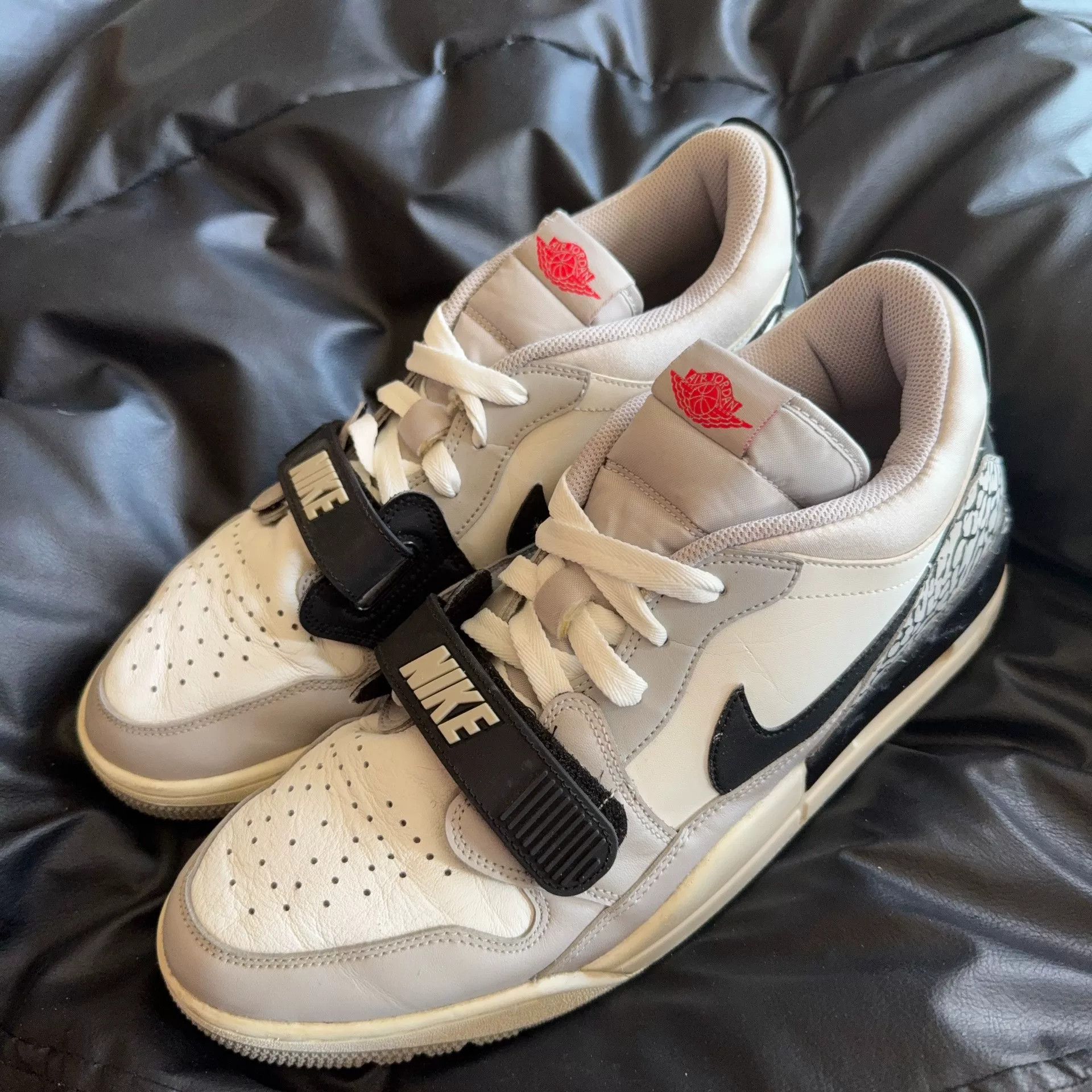 Nike Nike White Lowtop Sneakers 47.5 Men Size US 14 / EU 47 - 1 Thumbnail