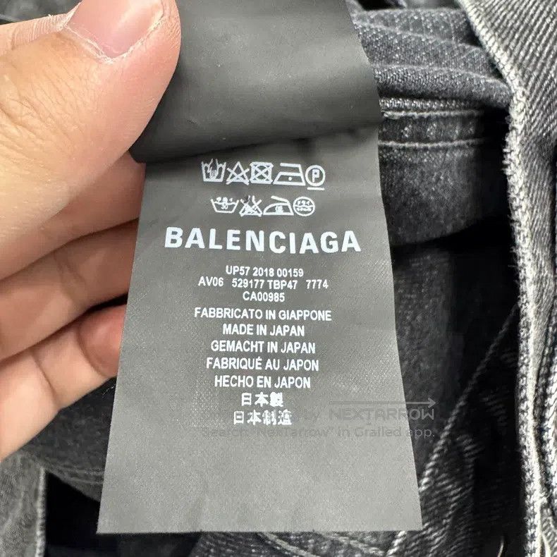 Balenciaga Balenciaga Letter Printed Destroyed Collar Denim Jacket Size XXS / US 00 / IT 34 - 5 Thumbnail