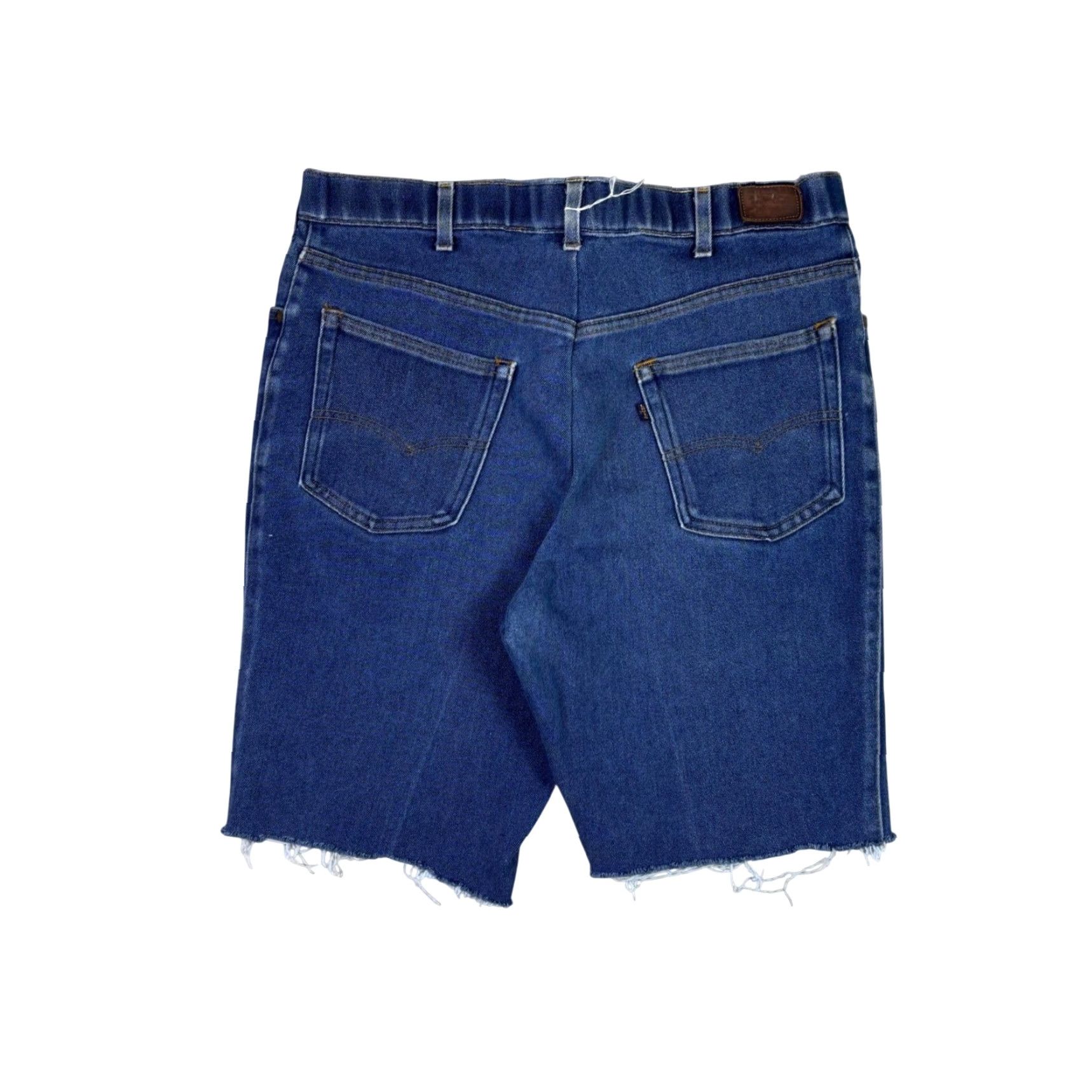 Levi's VINTAGE Levi's For Men Bermuda Denim Shorts Distressed Blue 36 Casual 90s Denim Shorts Shorts Mens 36 Jeans Bermuda Distressed Size US 36 / EU 52 - 2 Thumbnail