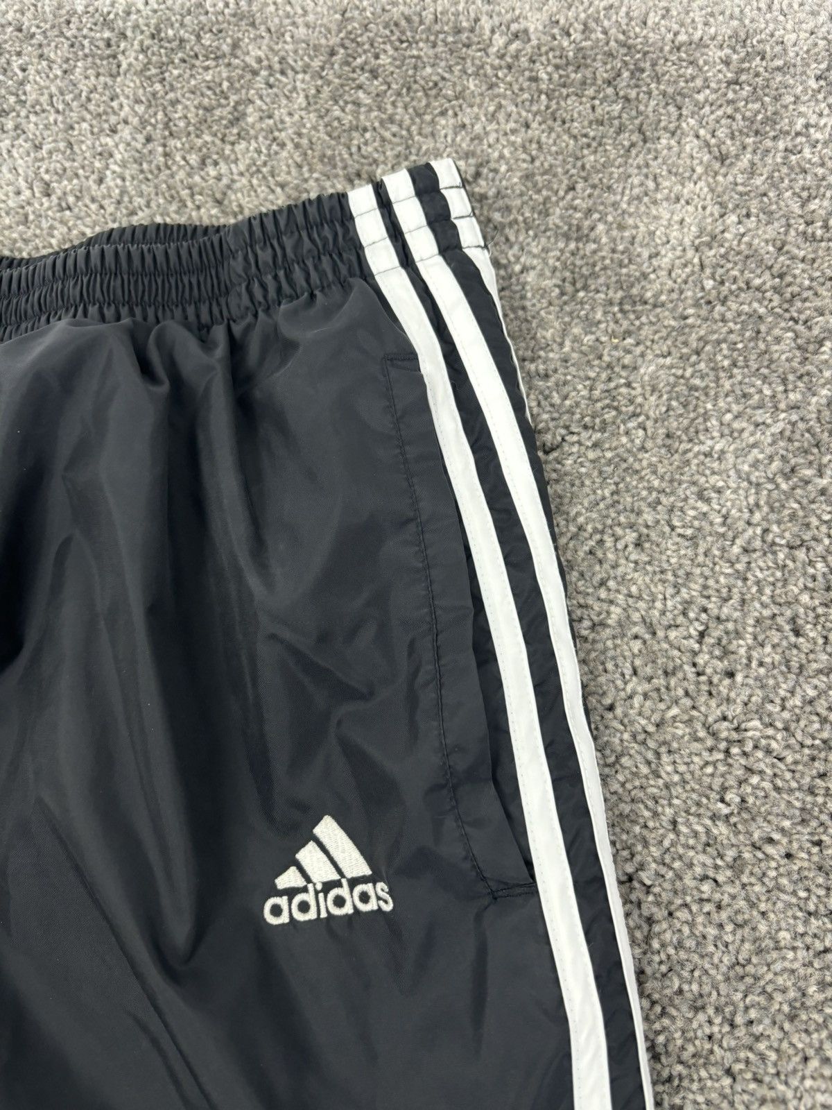 Vintage Vintage 90s black adidas tear away lined pants Size US 32 / EU 48 - 5 Thumbnail