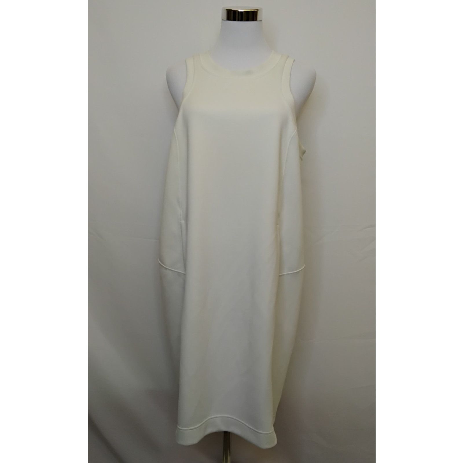 Lululemon Lululemon Nulux Dress Women's 10 White Tank Dress Athletic Size L / US 10 / IT 46 - 2 Thumbnail