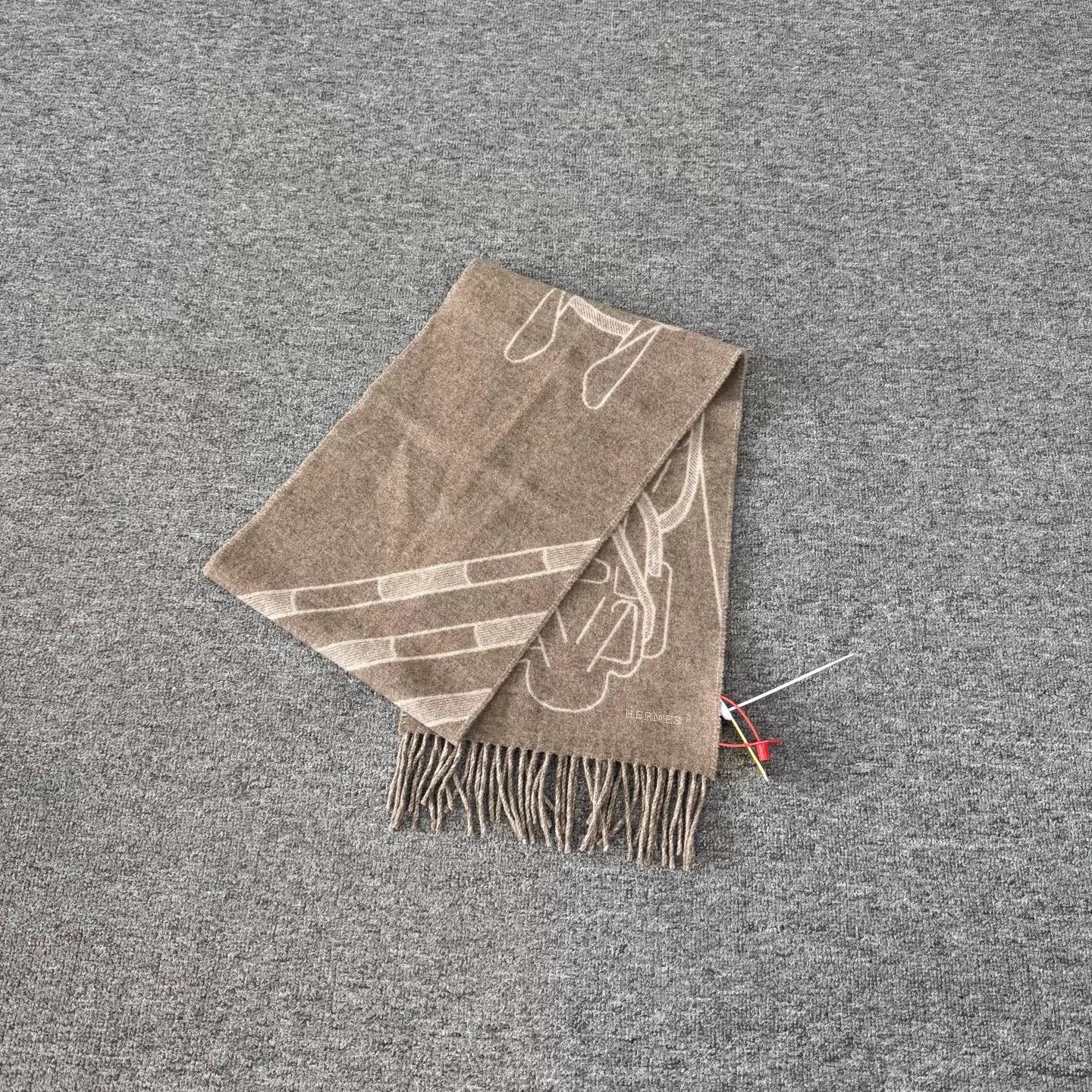 Hermes Hermes light brown horsebit tassel cashmere scarf 99new Size ONE SIZE - 2 Thumbnail