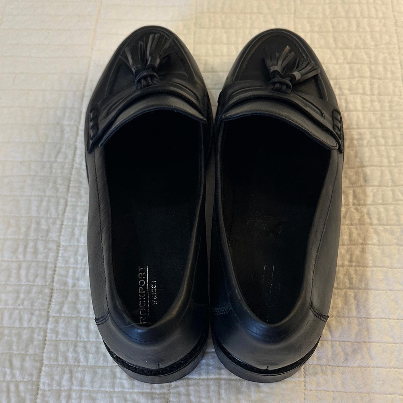 Rockport Leather Loafer sz 10 Black Almond Toe Tassel EUC Lug 1” Heel Size US 10 / IT 40 - 5 Thumbnail