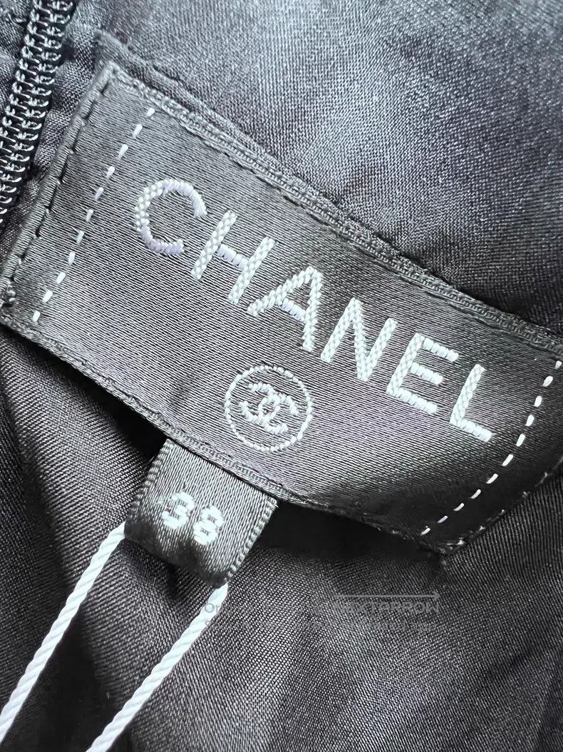 Chanel Chanel 22A show high-end handicraft workshop colour sequin Size 25" / US 0 / IT 36 - 5 Thumbnail