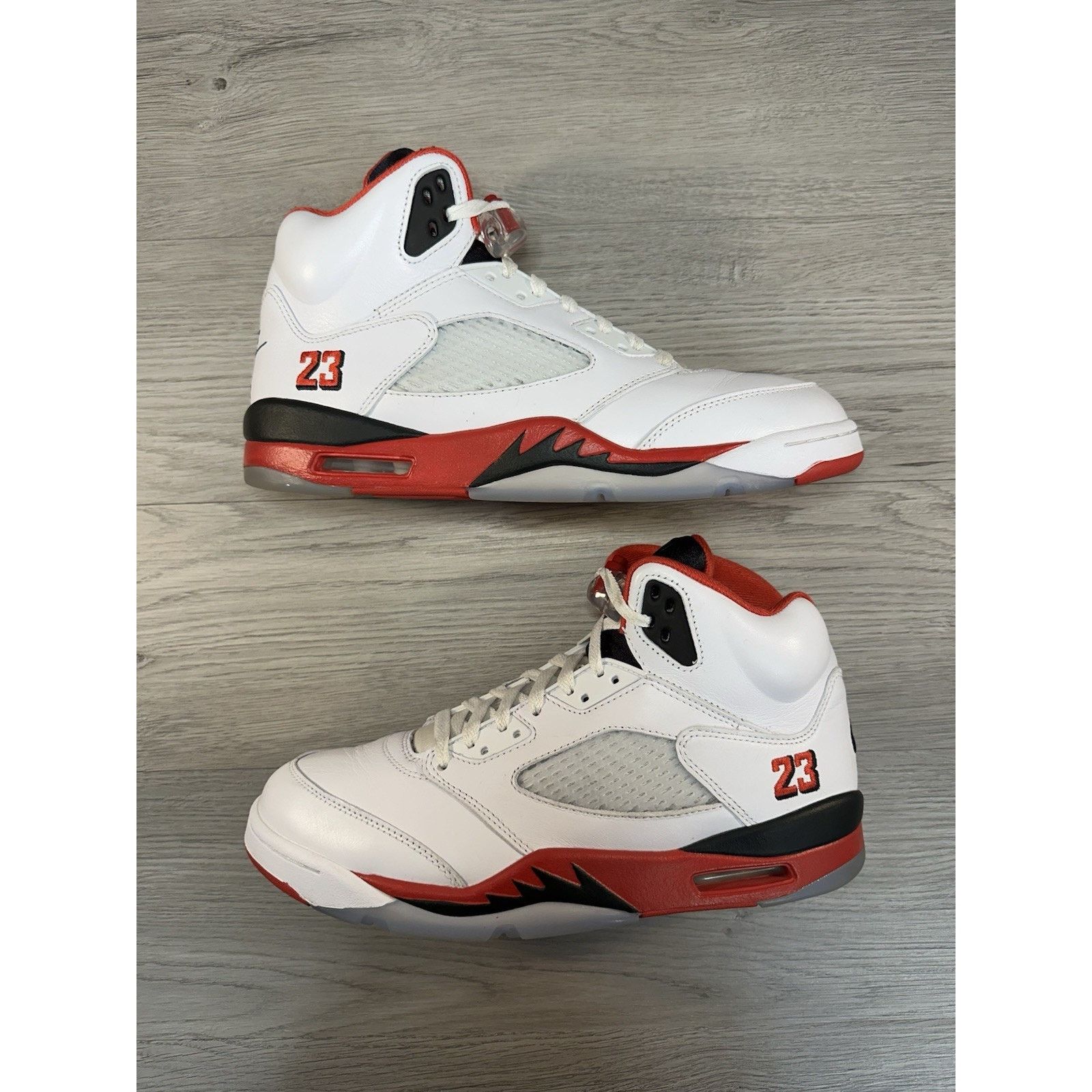 Jordan Brand Air Jordan 5 Retro Fire Red 2025 - Size 11 Size US 11 / EU 44 - 2 Thumbnail