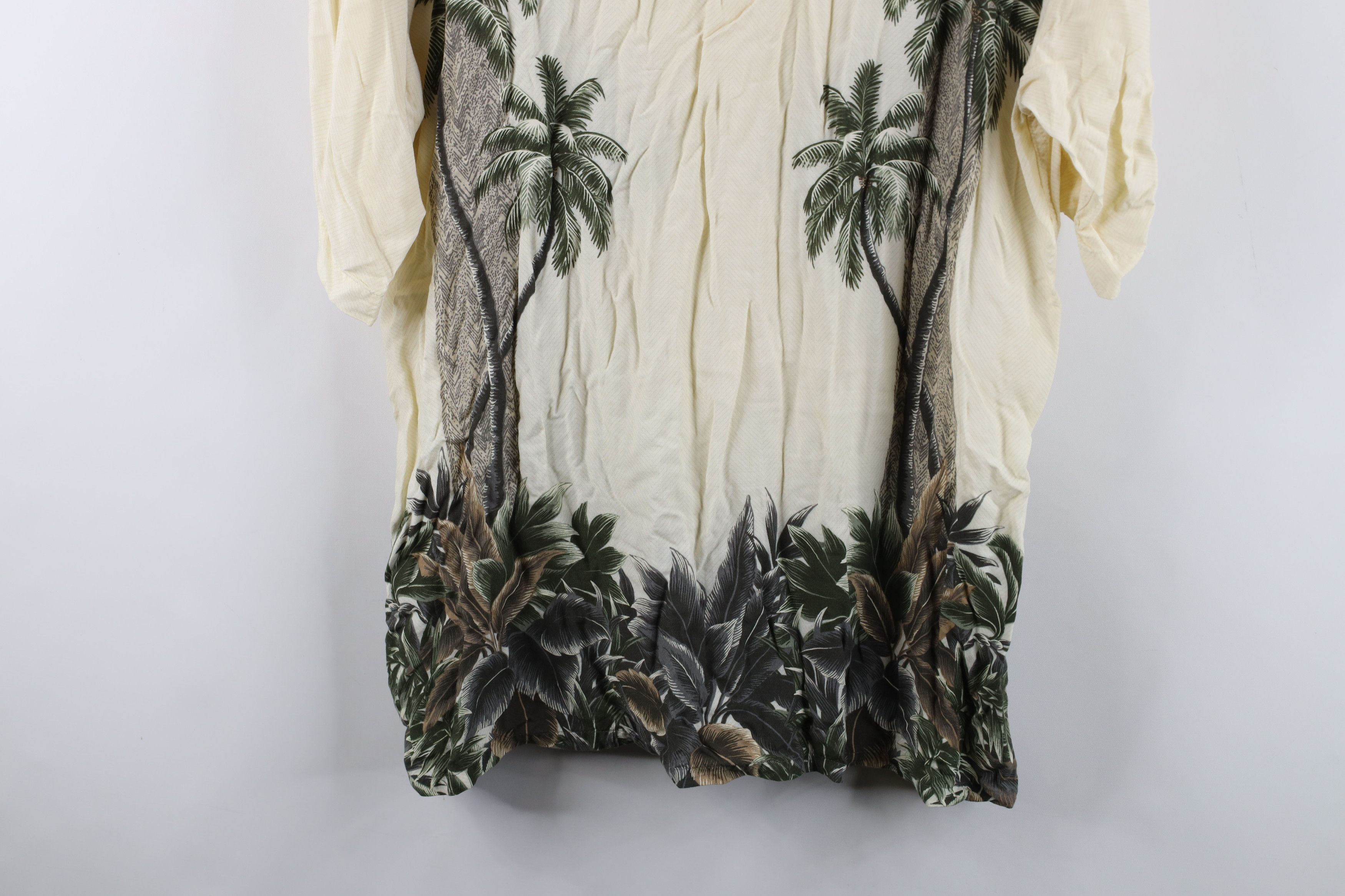 Vintage Vintage 90s Streetwear Rayon Gabardine Hawaiian Button Shirt Size US L / EU 52-54 / 3 - 13 Thumbnail