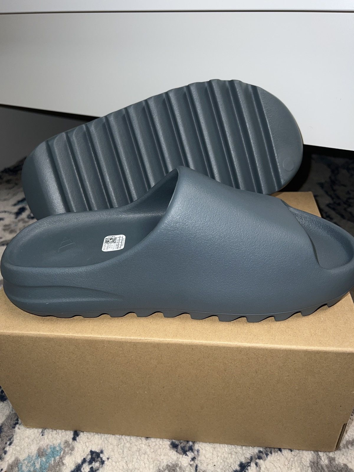 adidas yeezy slide blue