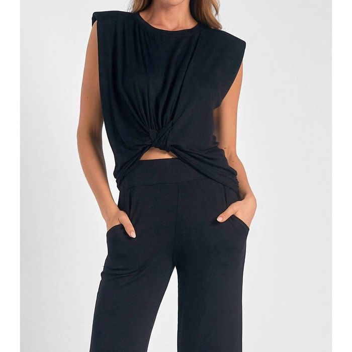 Elan Crewneck Cap Sleeve Twist Top In Black Grailed