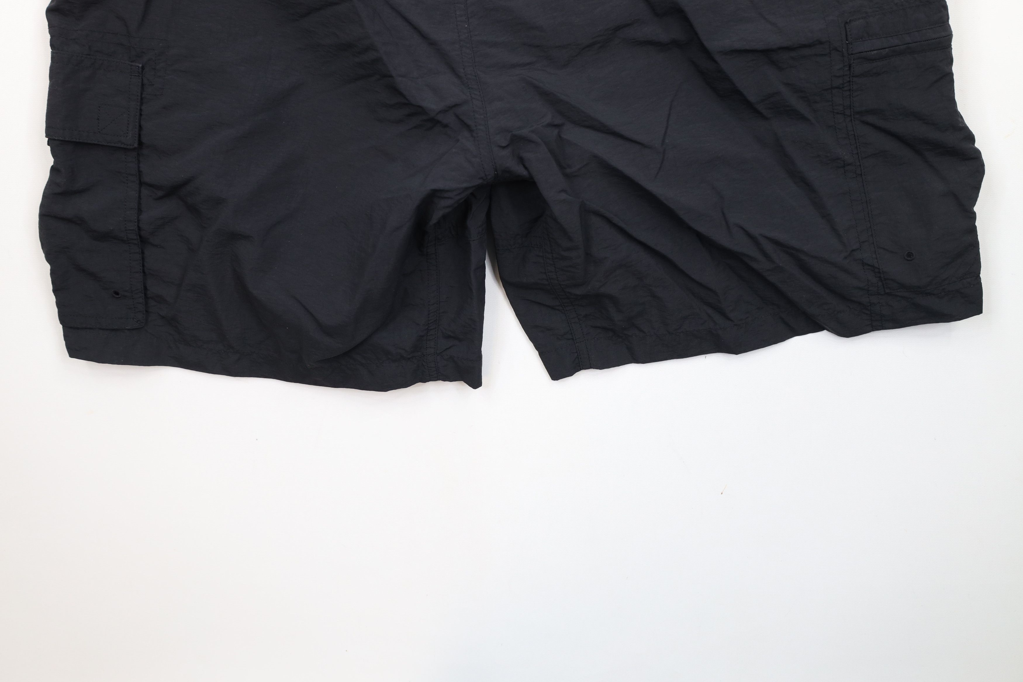 Columbia × Vintage Vintage Columbia Lined Above Knee Cargo Shorts Baggies Black Size US 36 / EU 52 - 13 Thumbnail