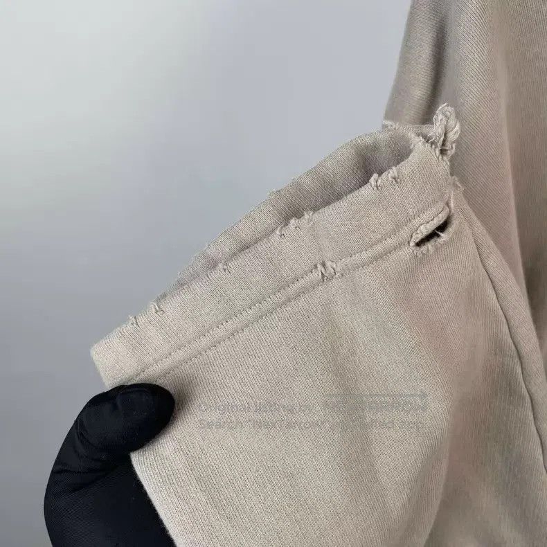 Balenciaga Balenciaga XS Size Grey Cotton Hole Sweatshirt Size US XS / EU 42 / 0 - 3 Thumbnail