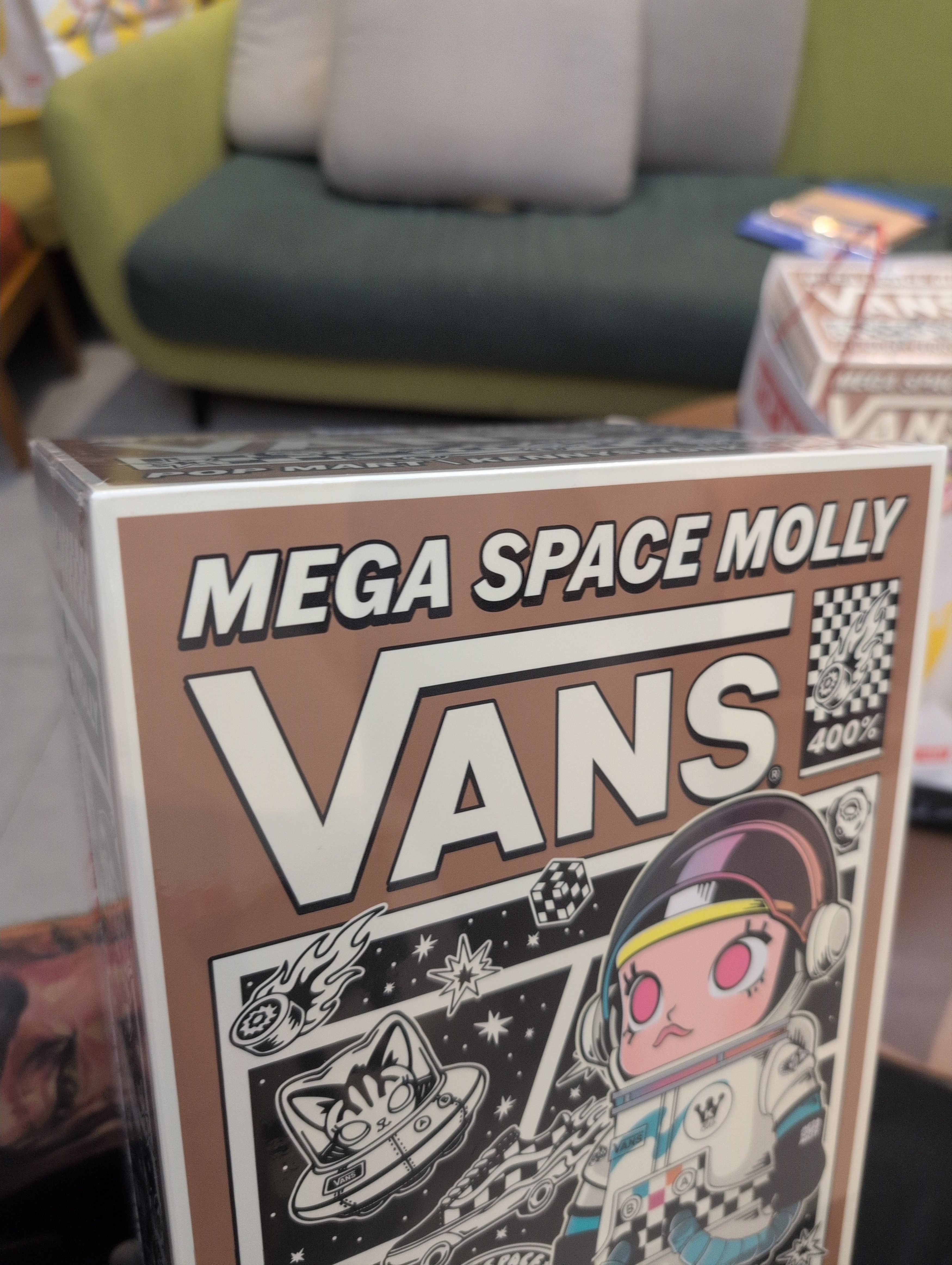 POP MART POP MART MEGA SPACE MOLLY 400% Size ONE SIZE - 1 Thumbnail