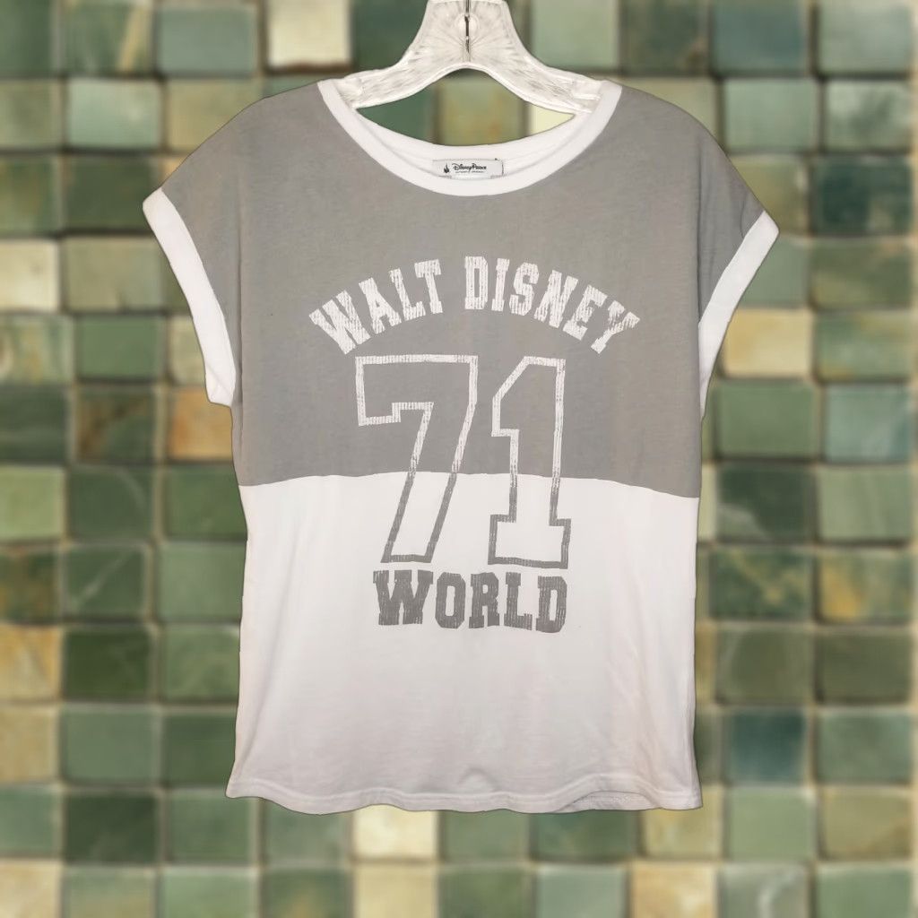 Disney VINTAGE Disney Parks Walt Disney World 71 T-Shirt Womens M White Gray US Theme Shirt Womens Medium Disney Size M / US 6-8 / IT 42-44 - 1 Thumbnail