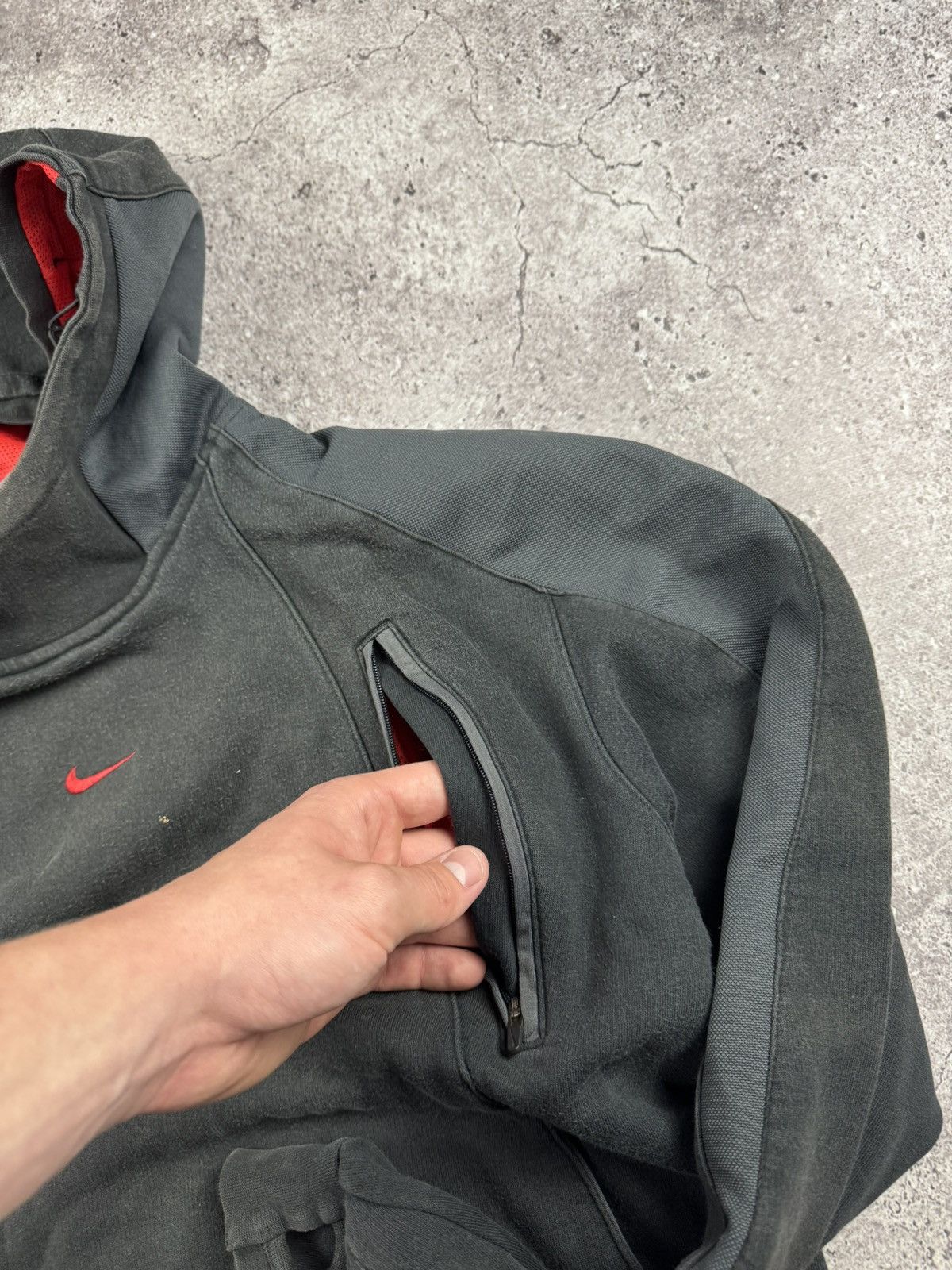Nike Vintage Nike Center Swoosh Faded Hoodie Y2K USA Size US M / EU 48-50 / 2 - 9 Thumbnail
