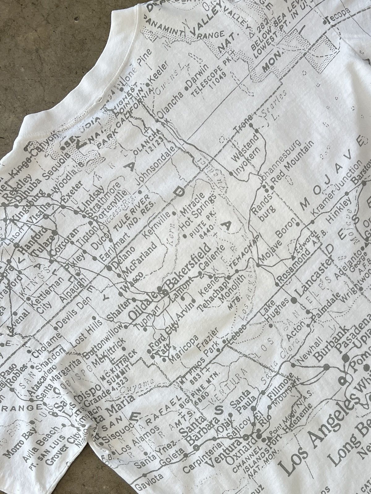 Vintage Vintage AOP California Golden State Map Single Stitch XXL Size US XXL / EU 58 / 5 - 4 Thumbnail