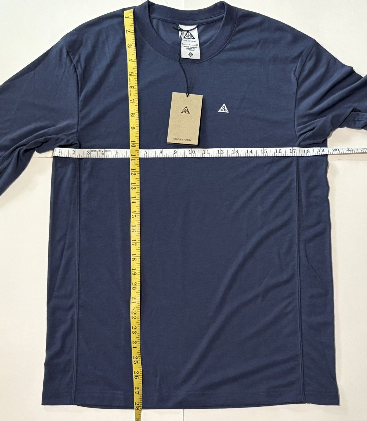 Nike ACG Nike ACG "Goat Rocks" Men's Dri-FIT ADV Long-Sleeve UV Top Size US S / EU 44-46 / 1 - 9 Thumbnail