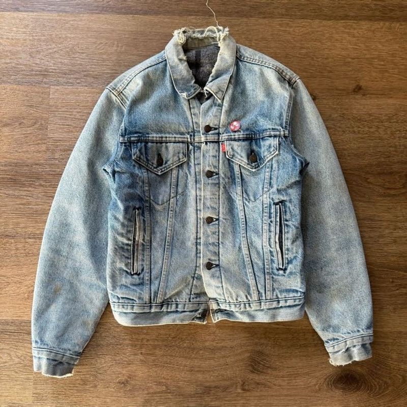 Levi's Vintage 80's Levi's Denim Jacket w/ Patch and Pin Size US M / EU 48-50 / 2 - 1 Thumbnail