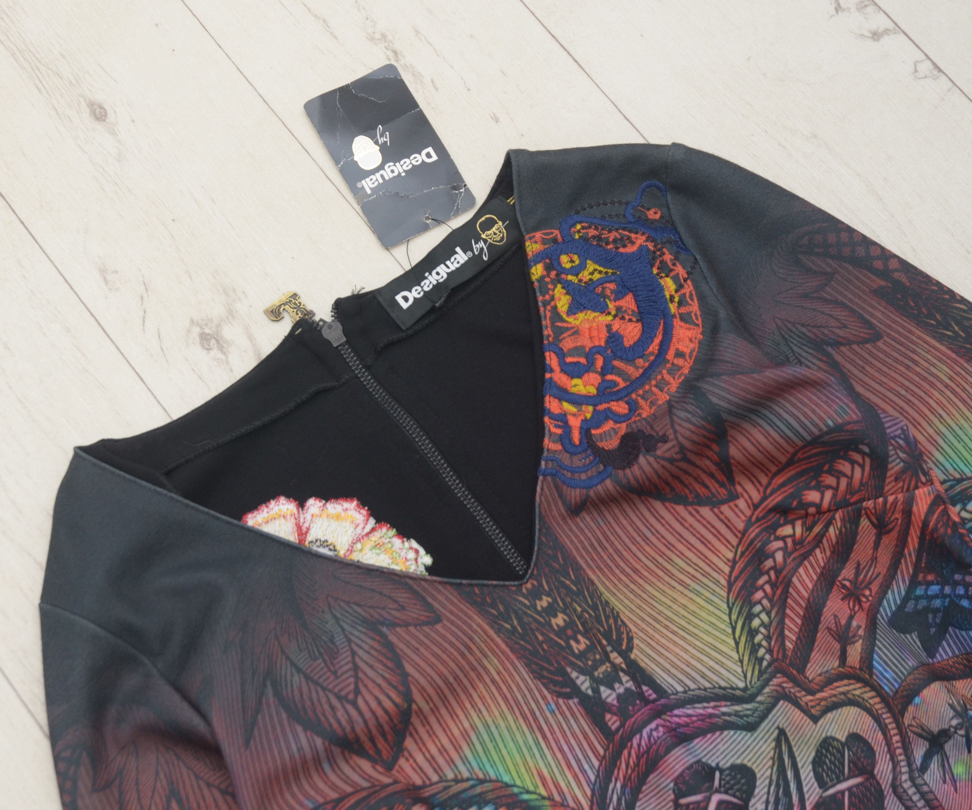 Desigual Avant-Garde Desigual Jean Paul Gaultieresque Style Dress Size M / US 6-8 / IT 42-44 - 6 Thumbnail