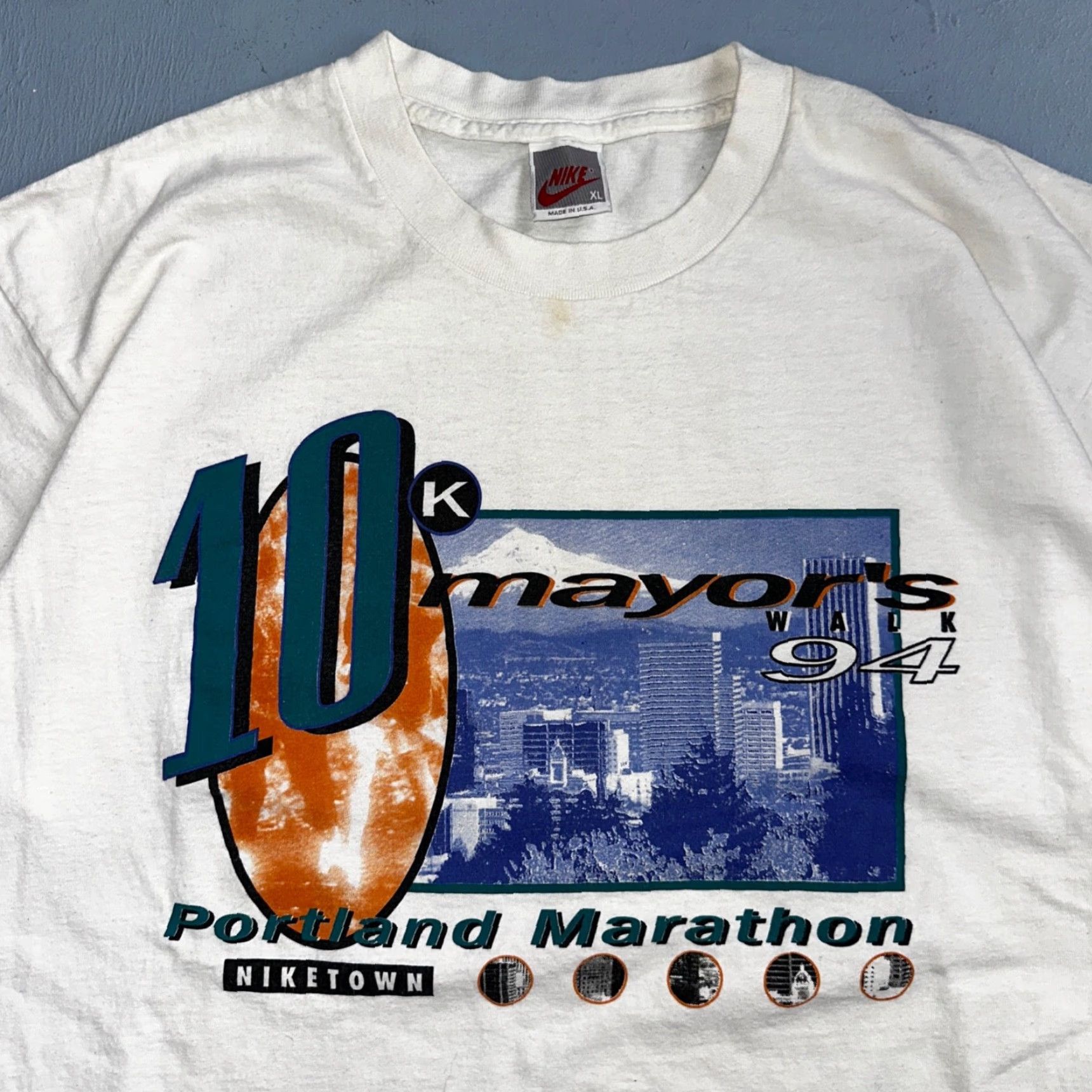 Nike VINTAGE Nike 1994 Niketown Portland Oregon T Shirt Mayors Walk 90s 10K Marathon XL White Size US XL / EU 56 / 4 - 2 Thumbnail