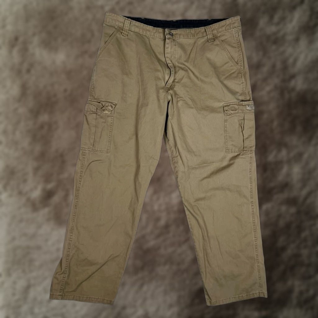 Wrangler Wrangler Cargo Pants Mens 40x32 Relaxed Fit Khaki Tan Utility Casual Size US 40 / EU 56 - 1 Thumbnail